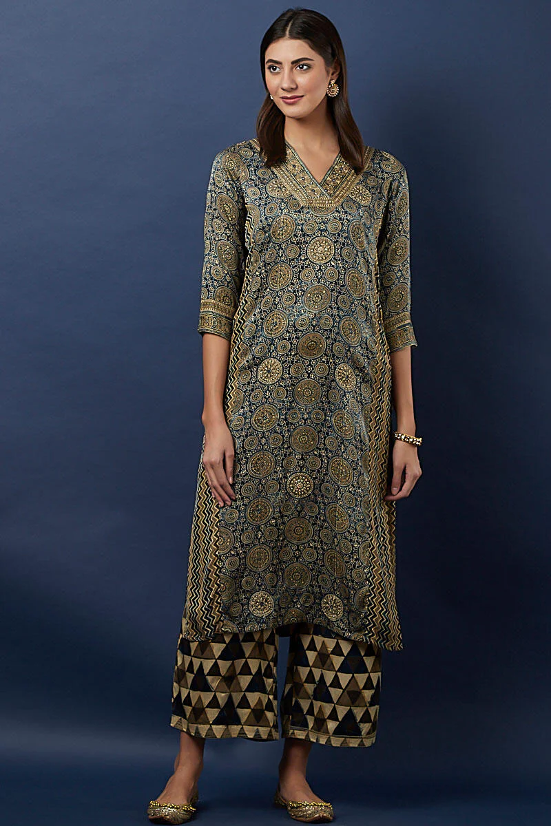Ajrak silk