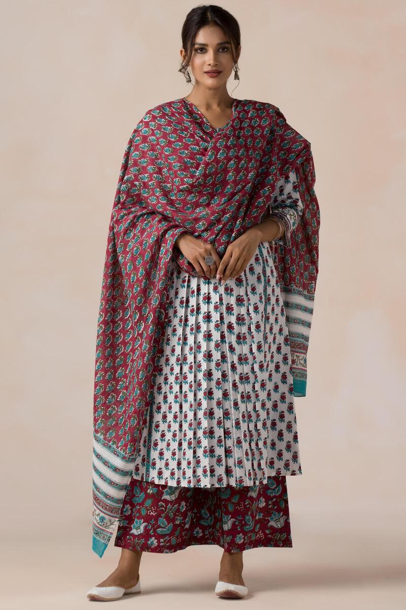 Gauhar Aafiya Kurta - Image 5