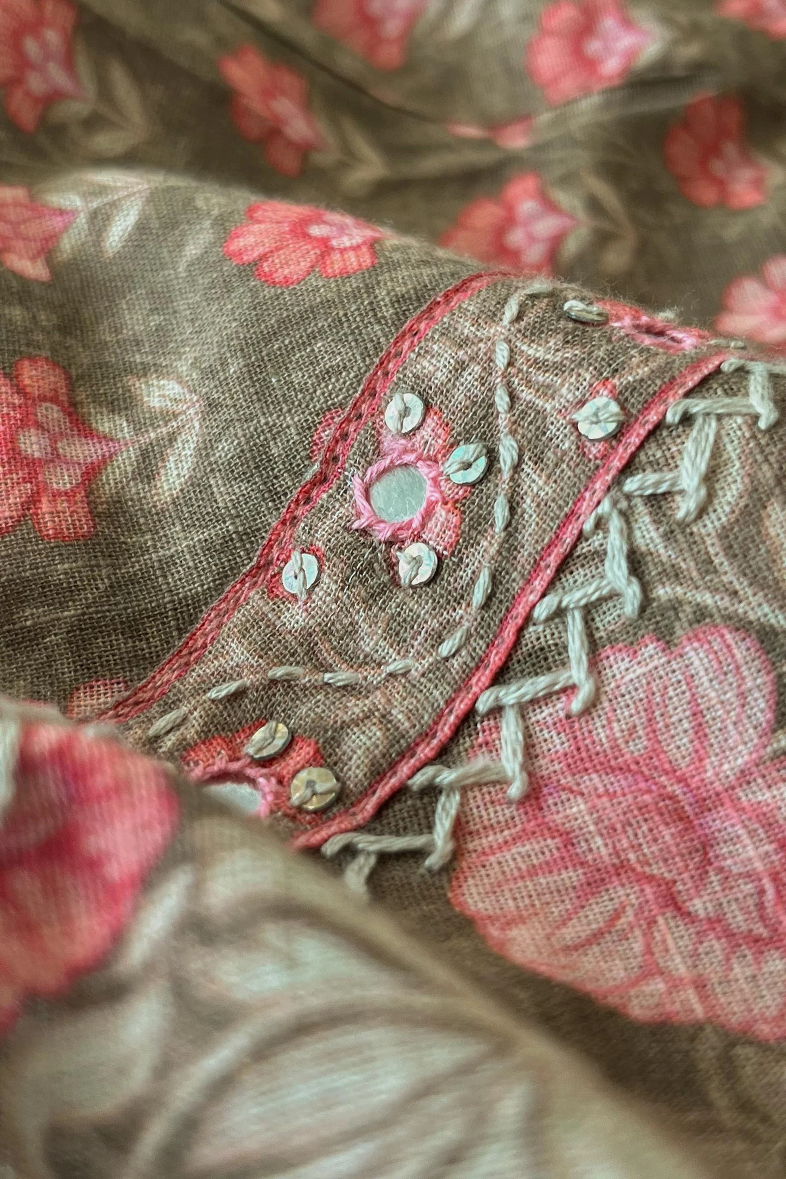 Surplus: Gauhar Aaira Kurta - Image 3