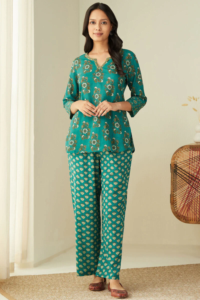 Gauhar Farhat Loungewear Set - Image 3