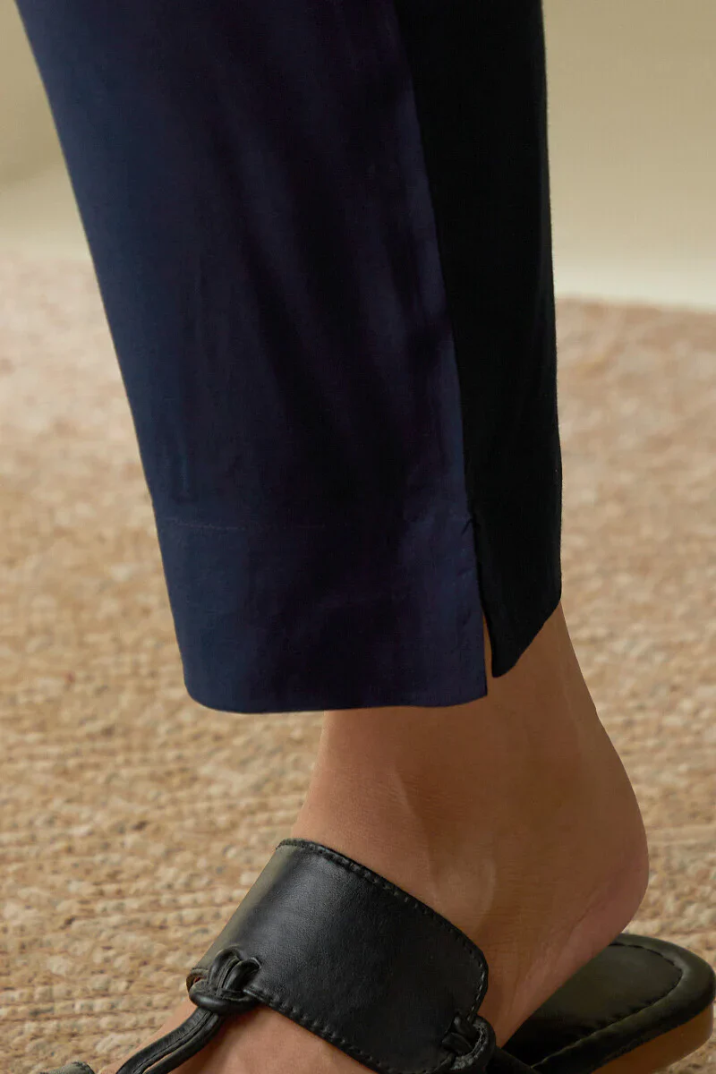Gauhar Kainat Narrow Pants - Image 2