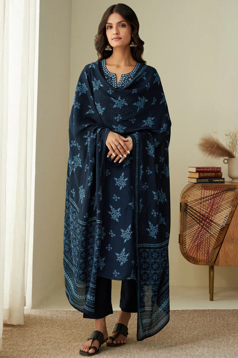 Gauhar Kainat Narrow Pants - Image 3