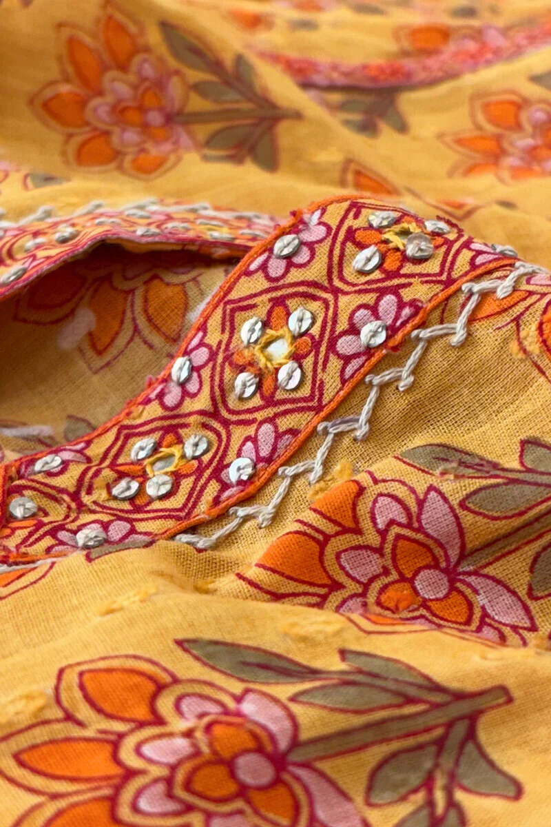 Surplus: Gauhar Mahek Sanganeri Kurta - Image 2