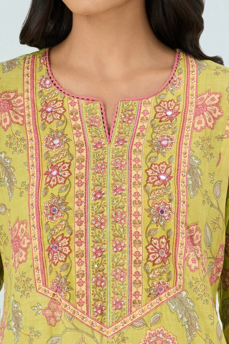 Surplus: Gauhar Naisa Kurta - Image 4