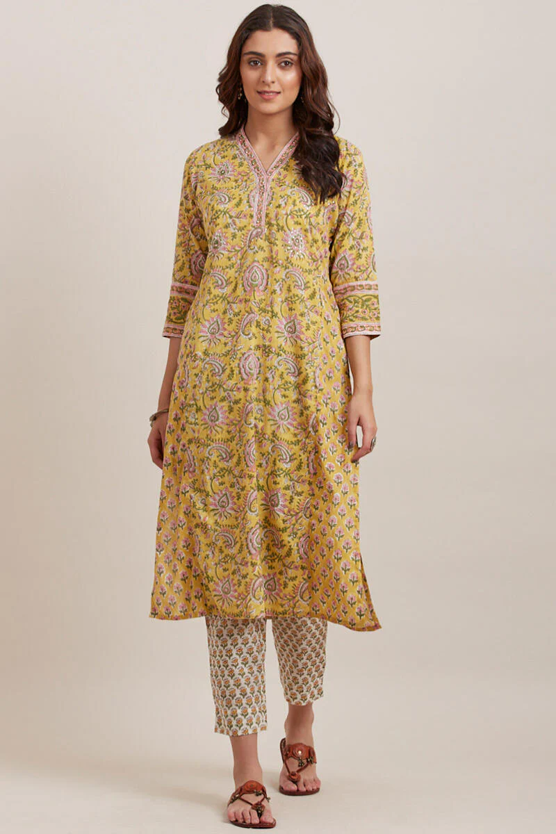 Gauhar Nida Kurta