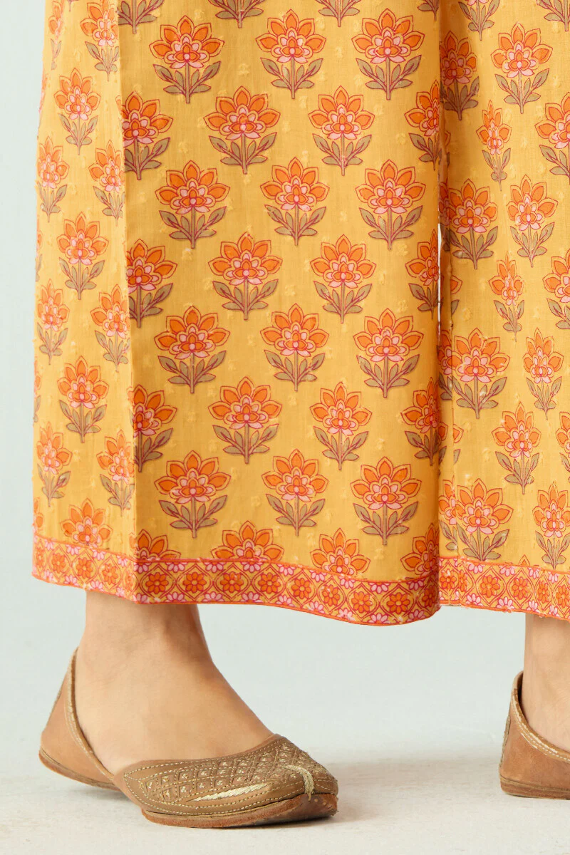 Gauhar Tira Farsi - Image 2