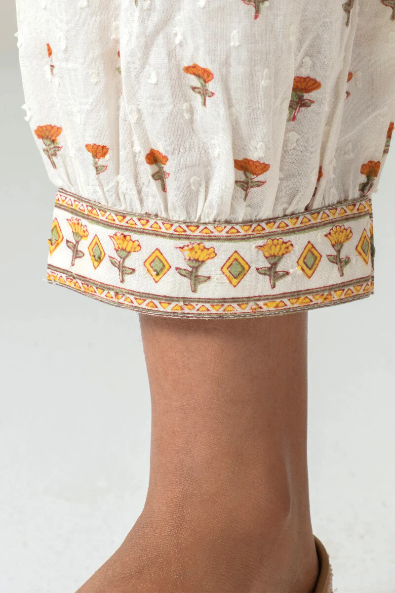 Gauhar Yasmina Sanganeri Izhaar Pants - Image 2