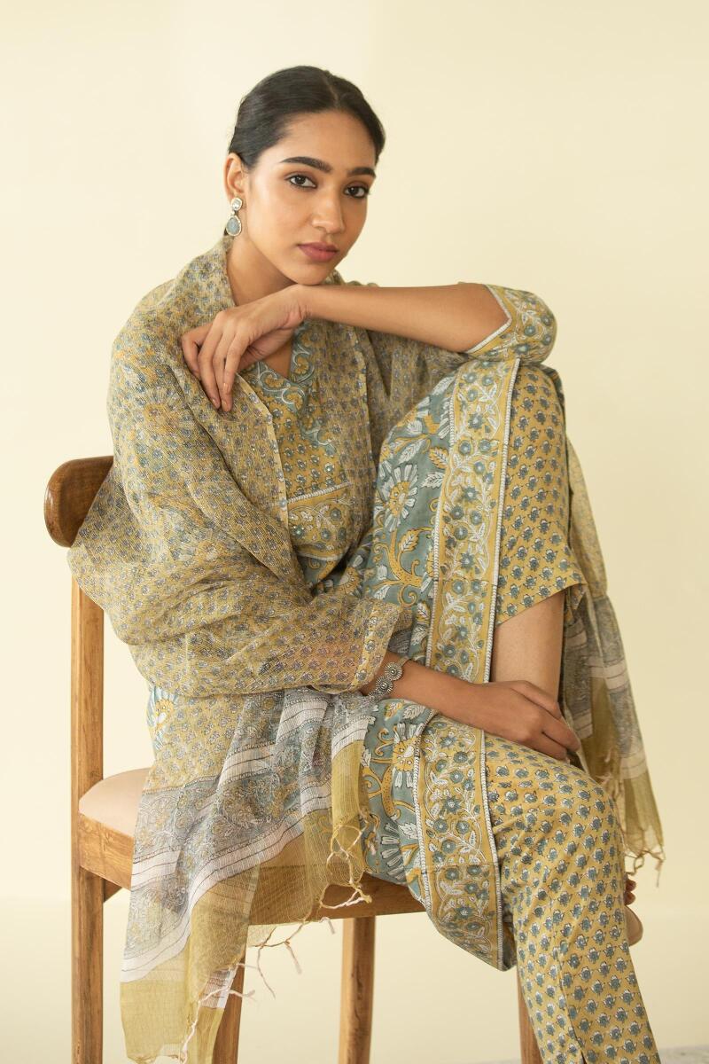 Gauhar Zafiya Kurta - Image 7