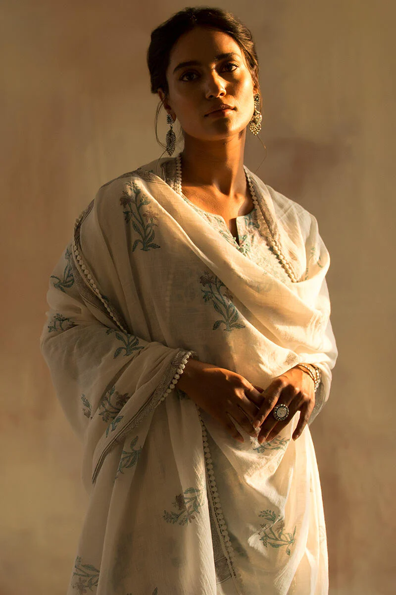 Gauhar Zaina Kurta - Image 8