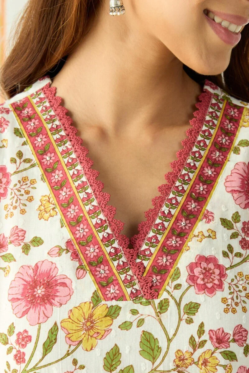 Surplus: Gauhar Zenia Sanganeri Kurta - Image 5