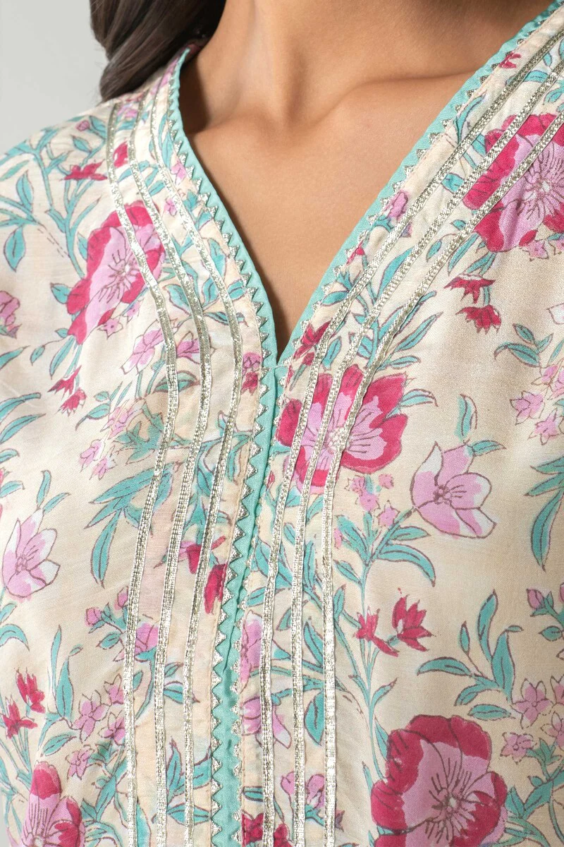 Gul Bano Mahi Sanganeri Modal Kurta - Image 2
