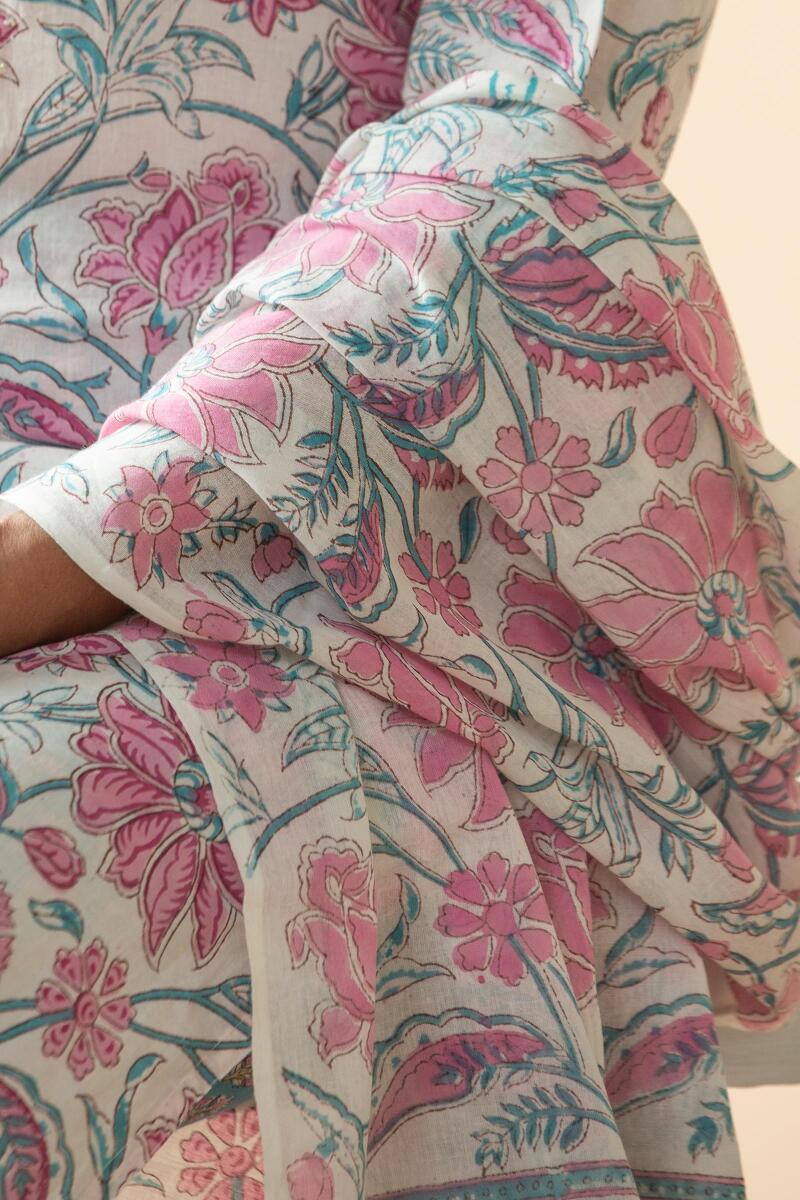 Gul Bano Seerat Dupatta - Image 4