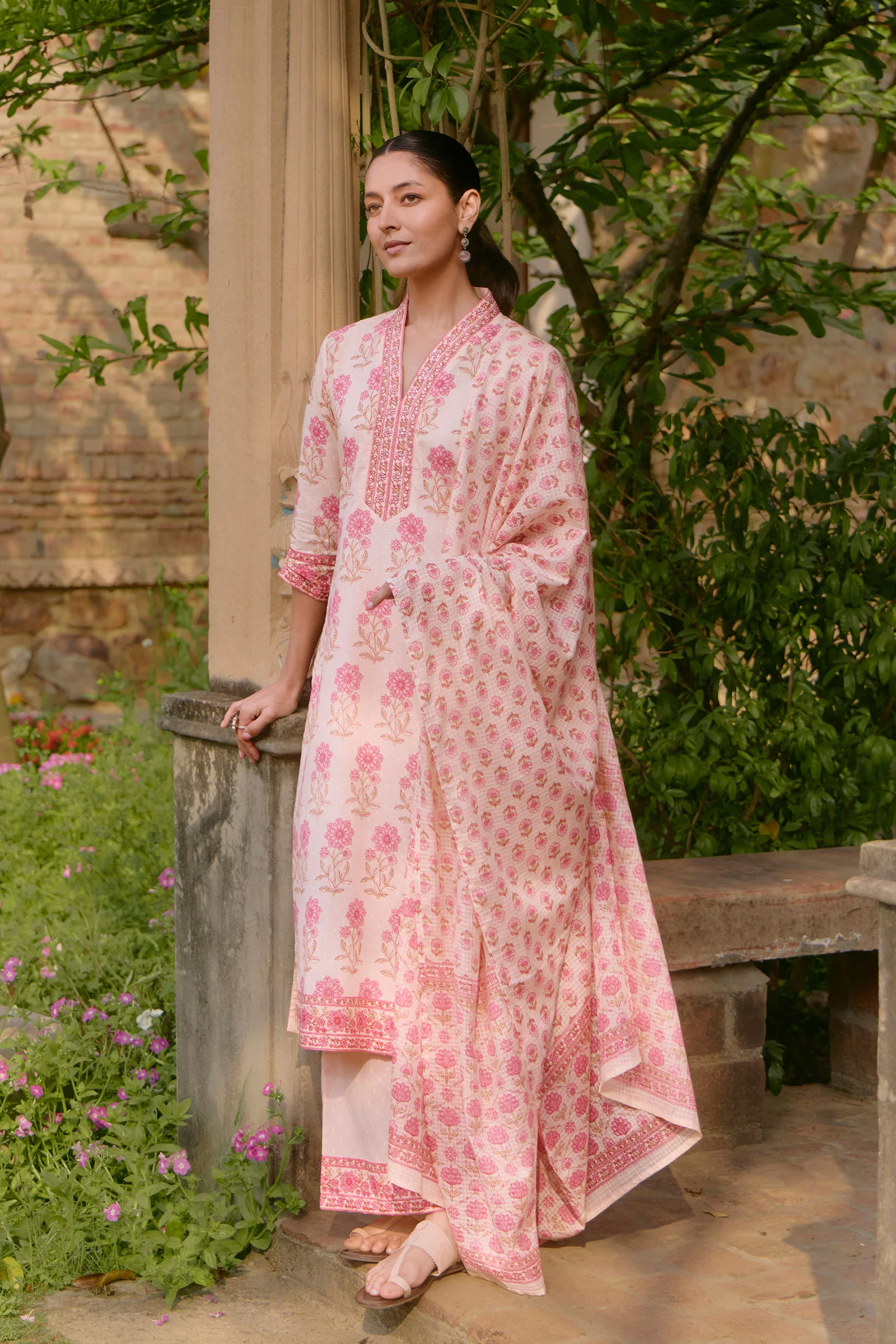 Gulbahar Gulbano Sanganeri Kurta - Image 6