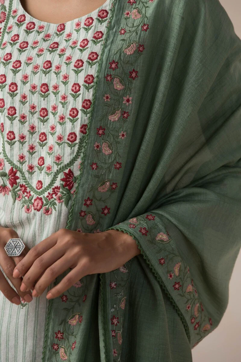 Gulbarg Faheema Cotton Silk Dupatta - Image 4