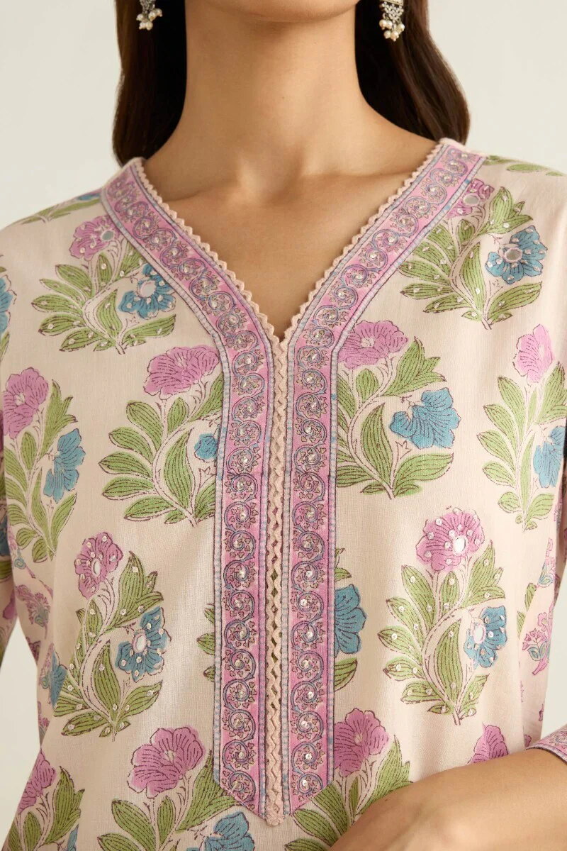 Surplus: Gulbarg Fareena Sanganeri Kurta - Image 5