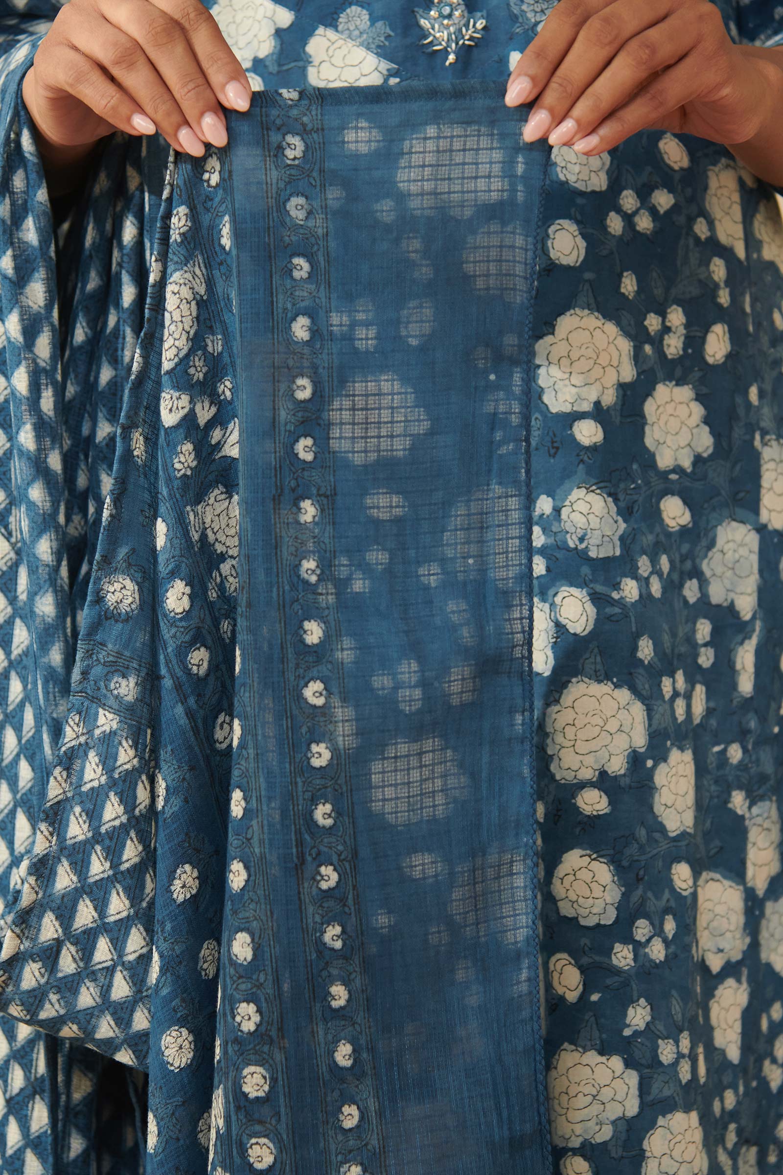 Gulbarg Leela Bagru Dupatta - Image 4