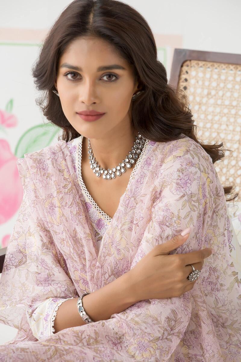 Gulbarg Nafia Kota Dupatta - Image 4