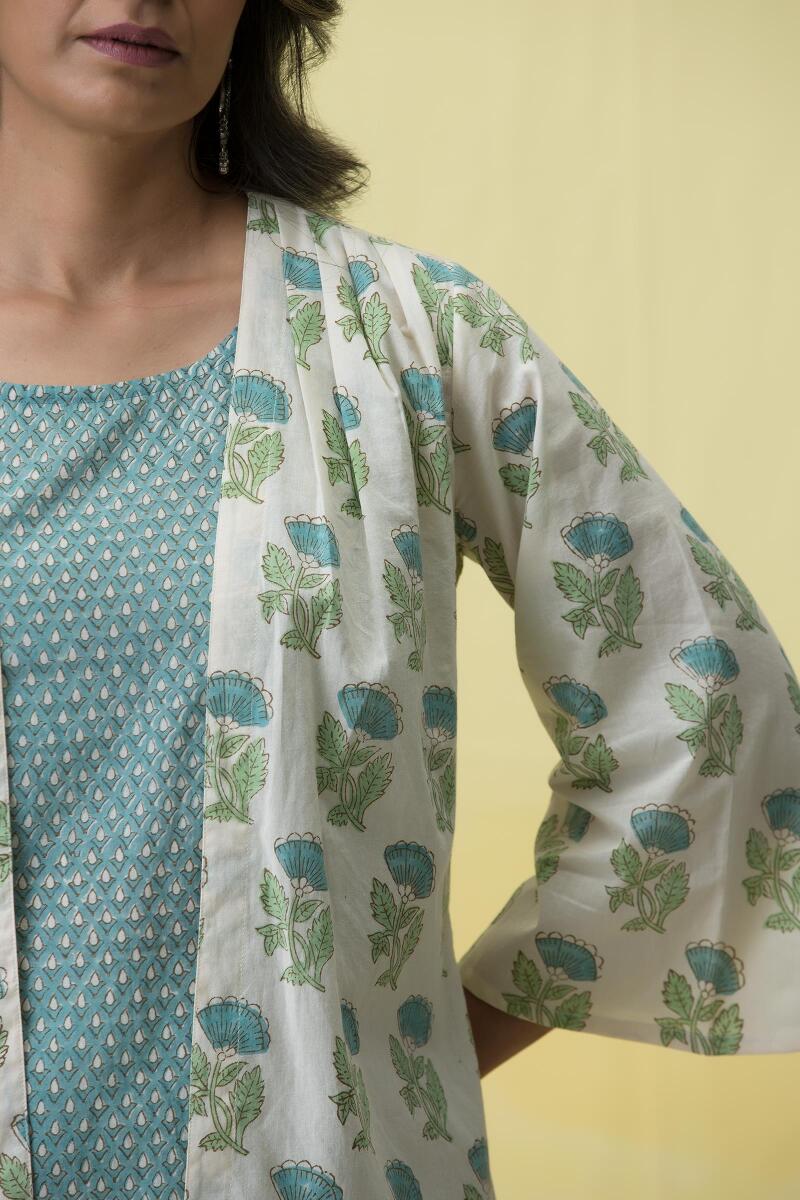 Gulbarg Nikhat Kimono - Image 4