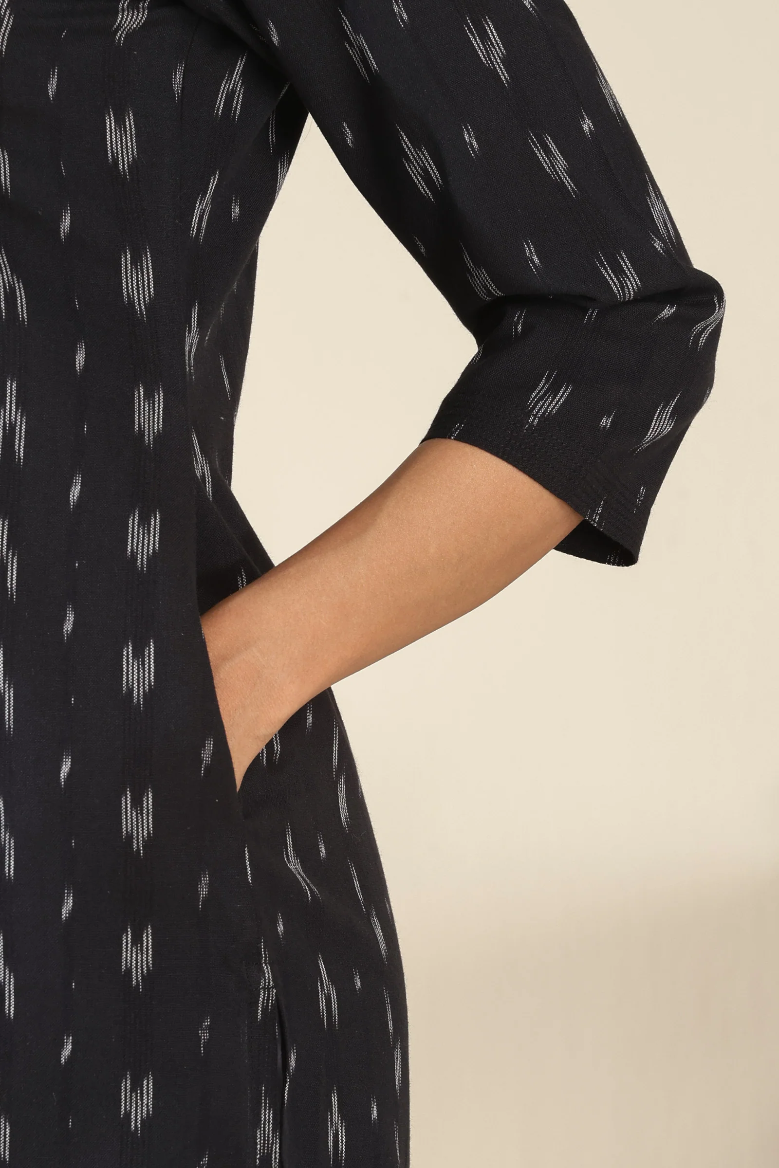 Surplus: Gulbarg Rumaisa Black Ikat Kurta - Image 5