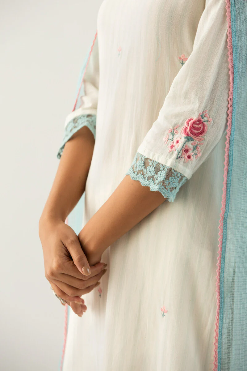 Gulbarg Rumaisa Handloom Kurta - Image 4