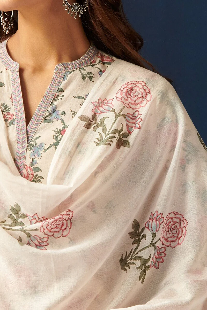 Gulbarg Samrina Dupatta - Image 2