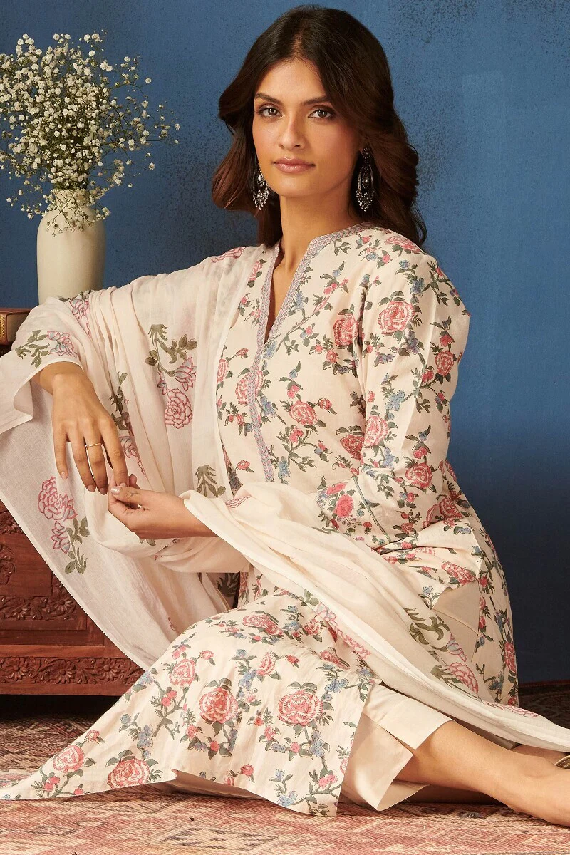 Gulbarg Samrina Kurta - Image 7