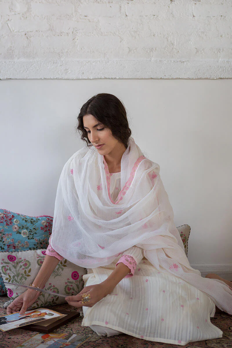 Gulnaz Fiza Kurta - Image 2