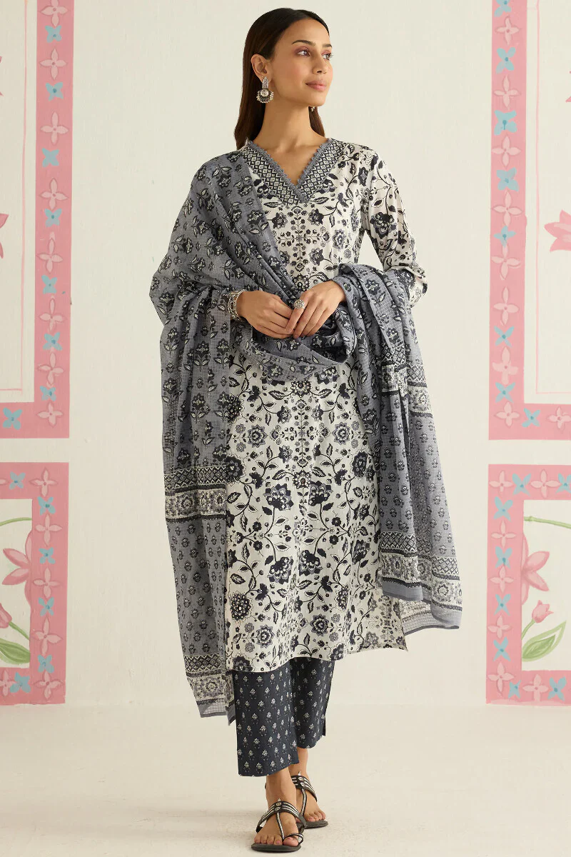 Surplus: Gulraiz Aafreen Narrow Pants - Image 3