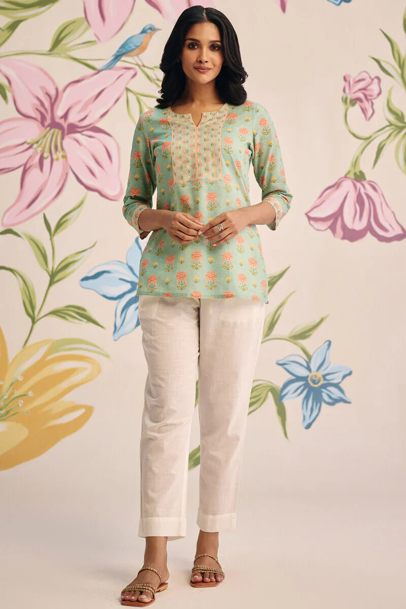 Surplus: Gulraiz Afsana Top - Image 3
