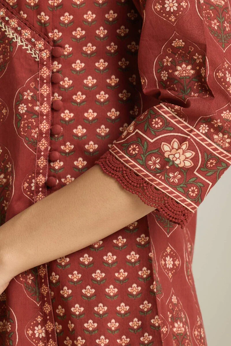 Surplus: Gulraiz Ishrat Sanganeri Kurta - Image 6