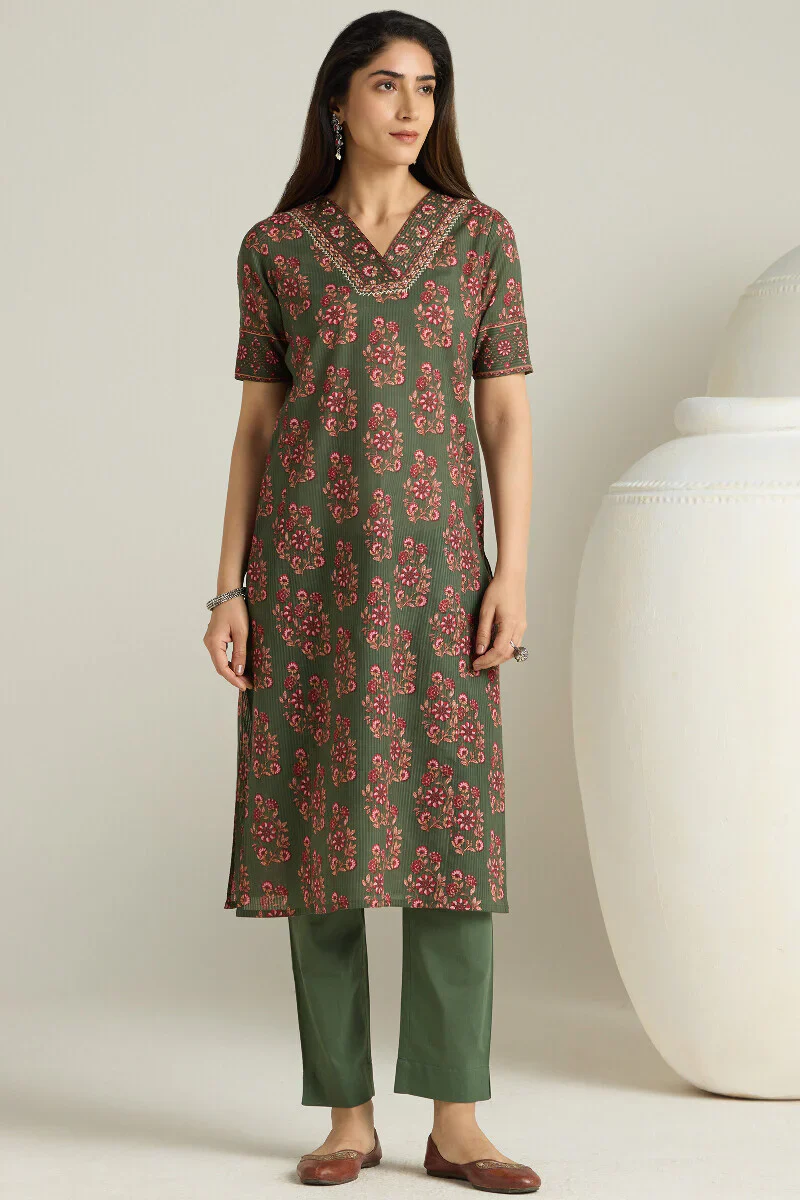 Surplus: Gulraiz Jia Kurta