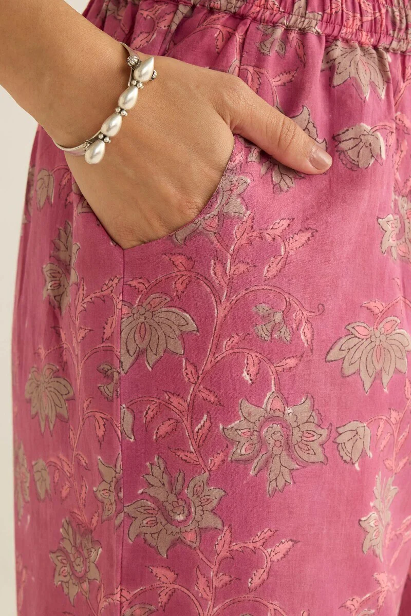 Gulraiz Nazneen Farsi - Image 4