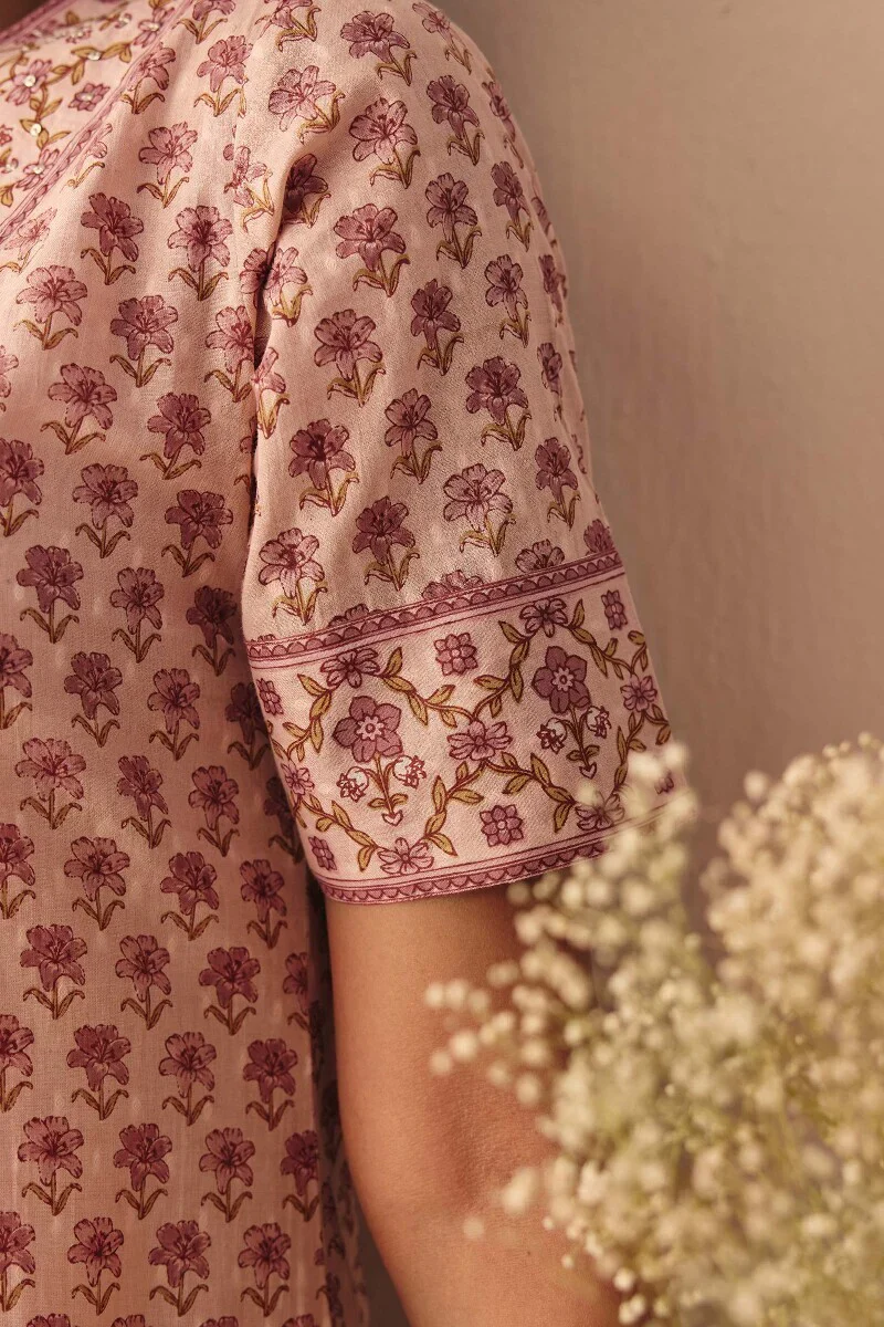Surplus: Gulraiz Rumaisa Sanganeri Kurta - Image 7