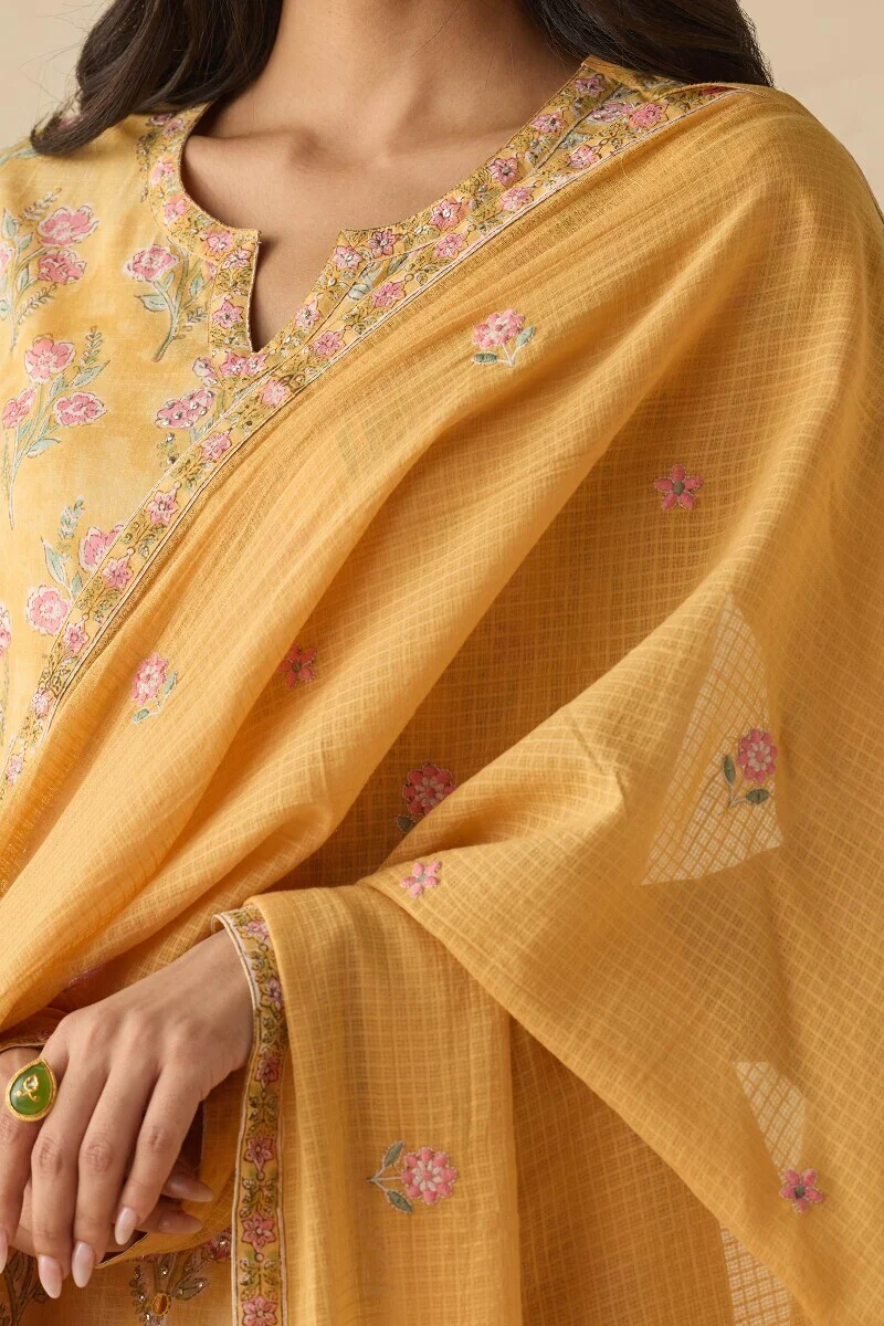 Gulraiz Suhana Dupatta - Image 2