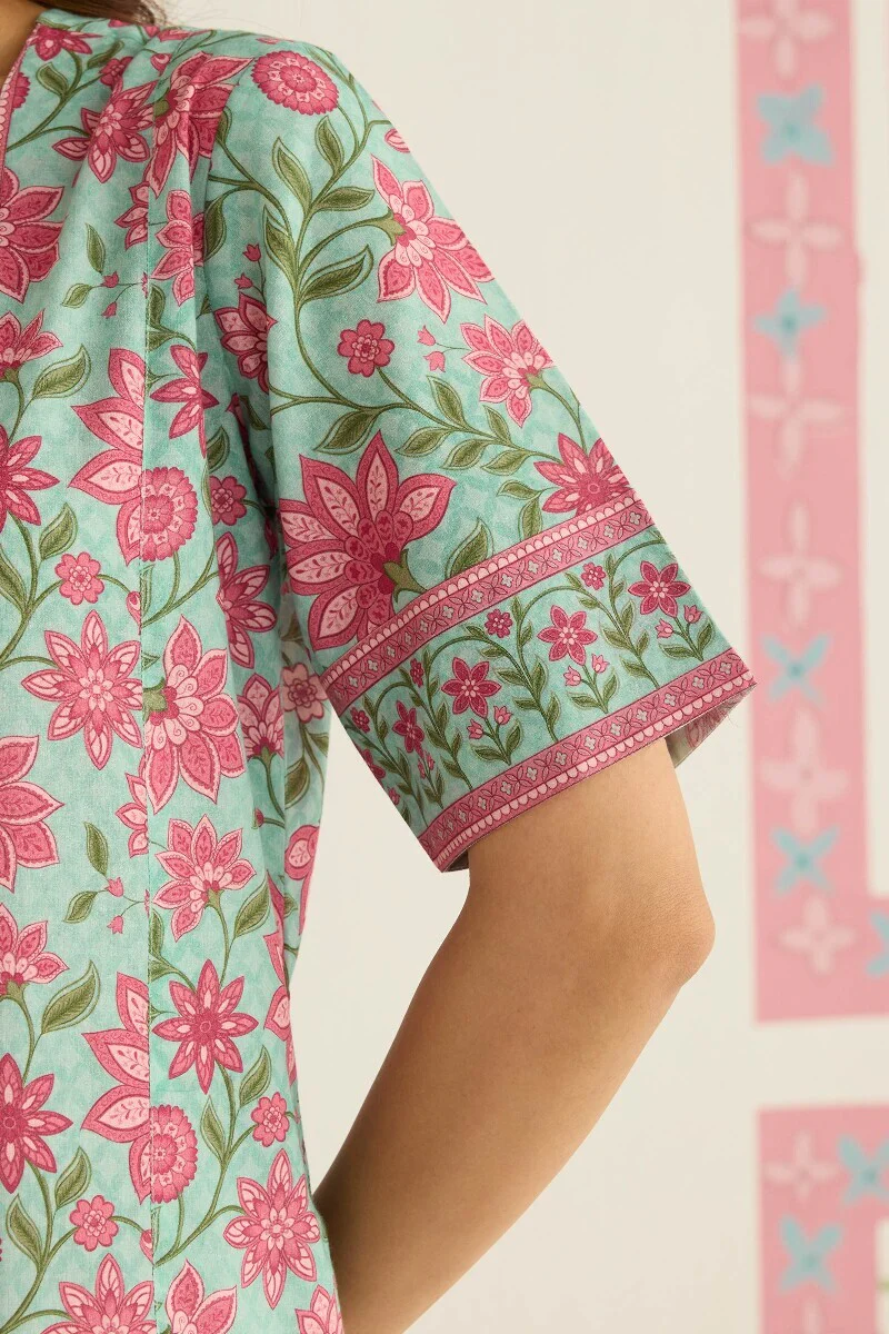 Gulraiz Tahira Kaftan - Image 4