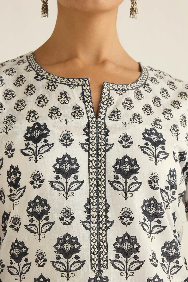 Surplus: Gulraiz Zeenat Kurta - Image 5
