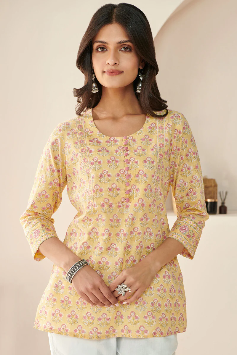 Gulshan Bagh Fahima Sanganeri Top