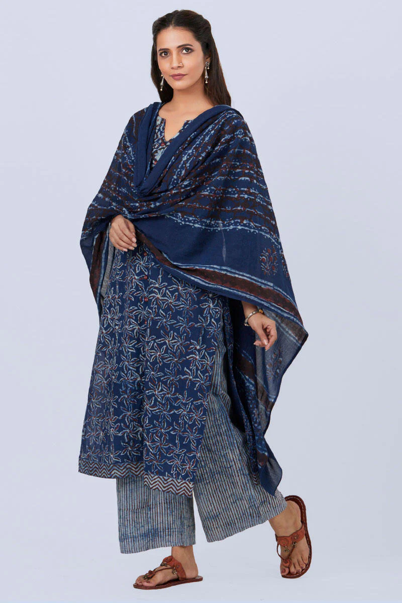 Indigo Red Dupatta - Image 2