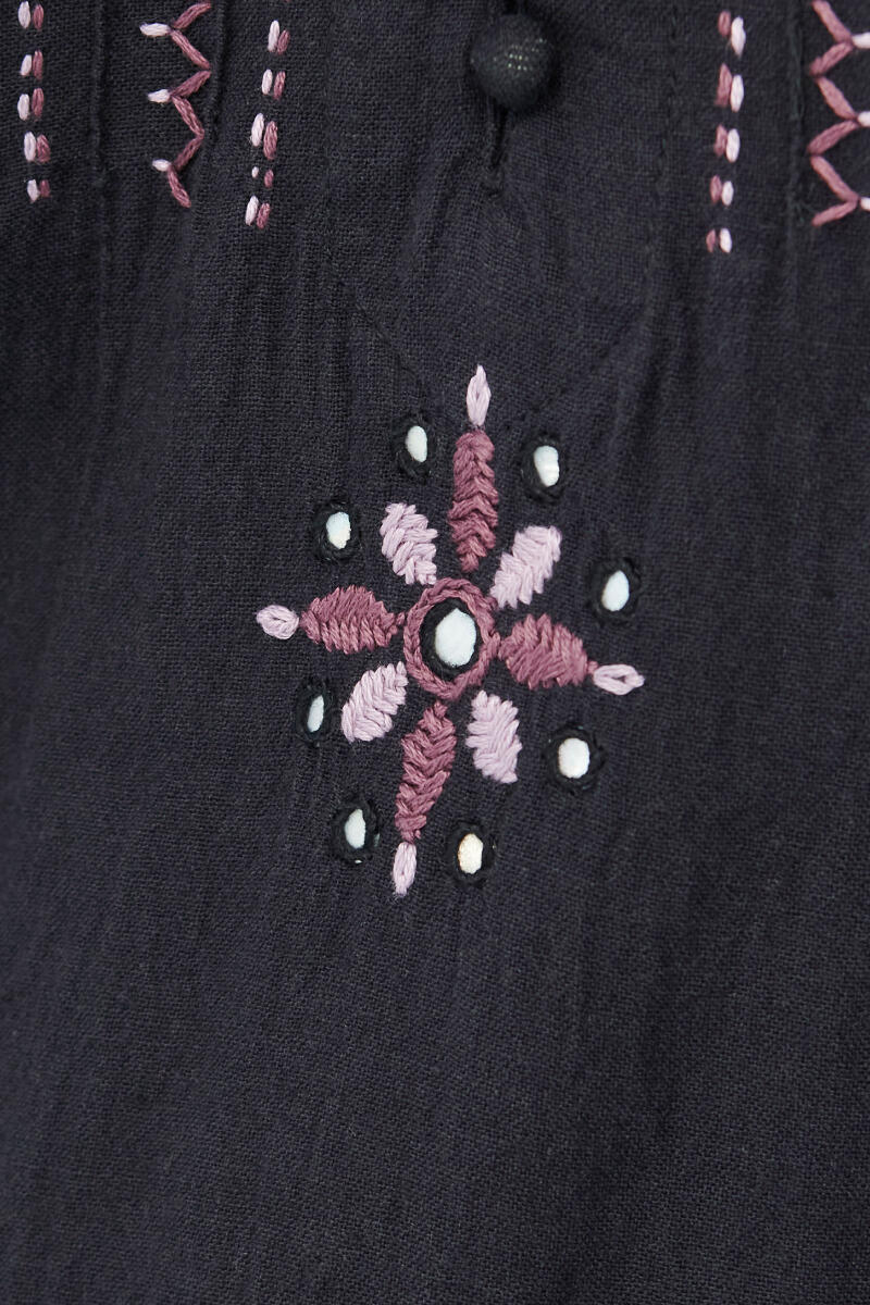Kashida Black Handloom Kurta - Image 4