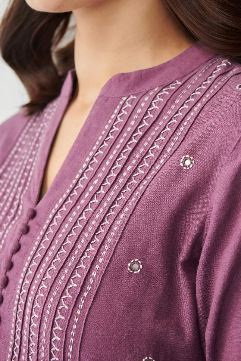 Kashida Purple Handloom Kurta - Image 3