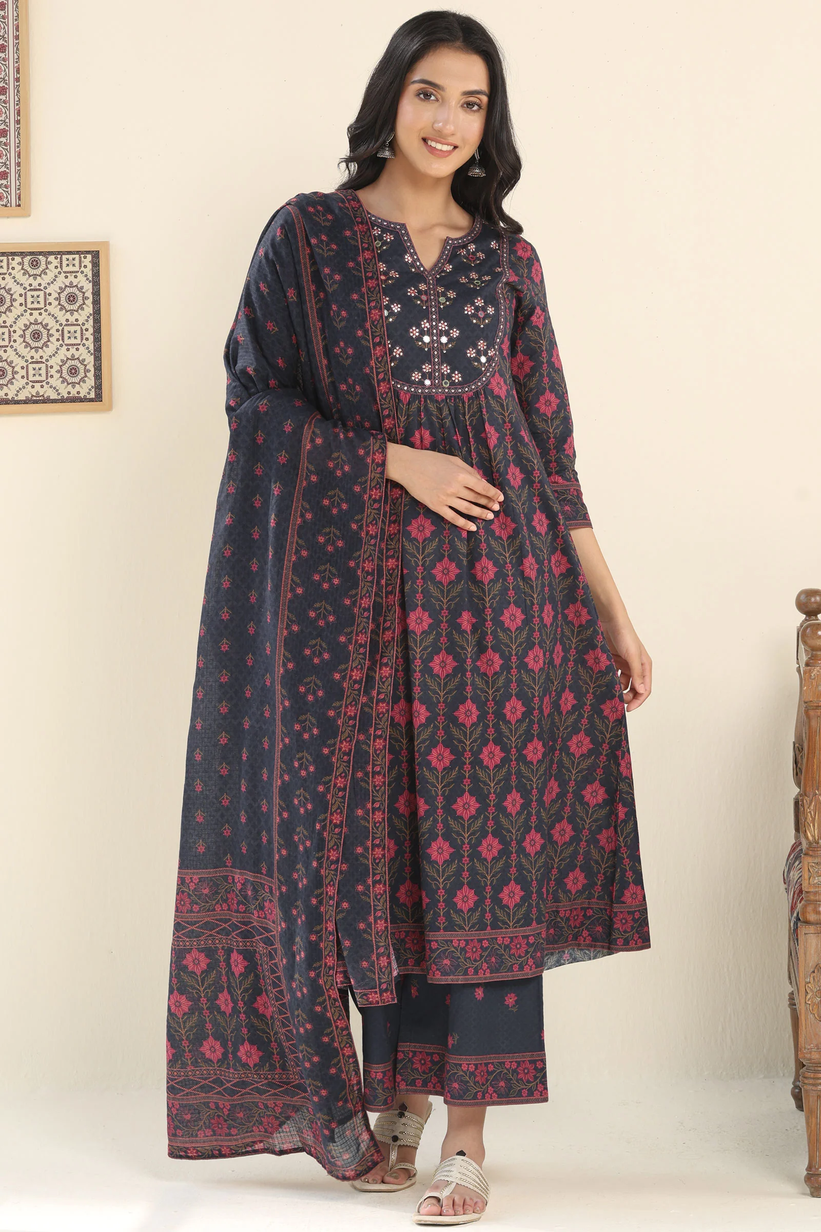 Laylah Samreen Farsi - Image 5