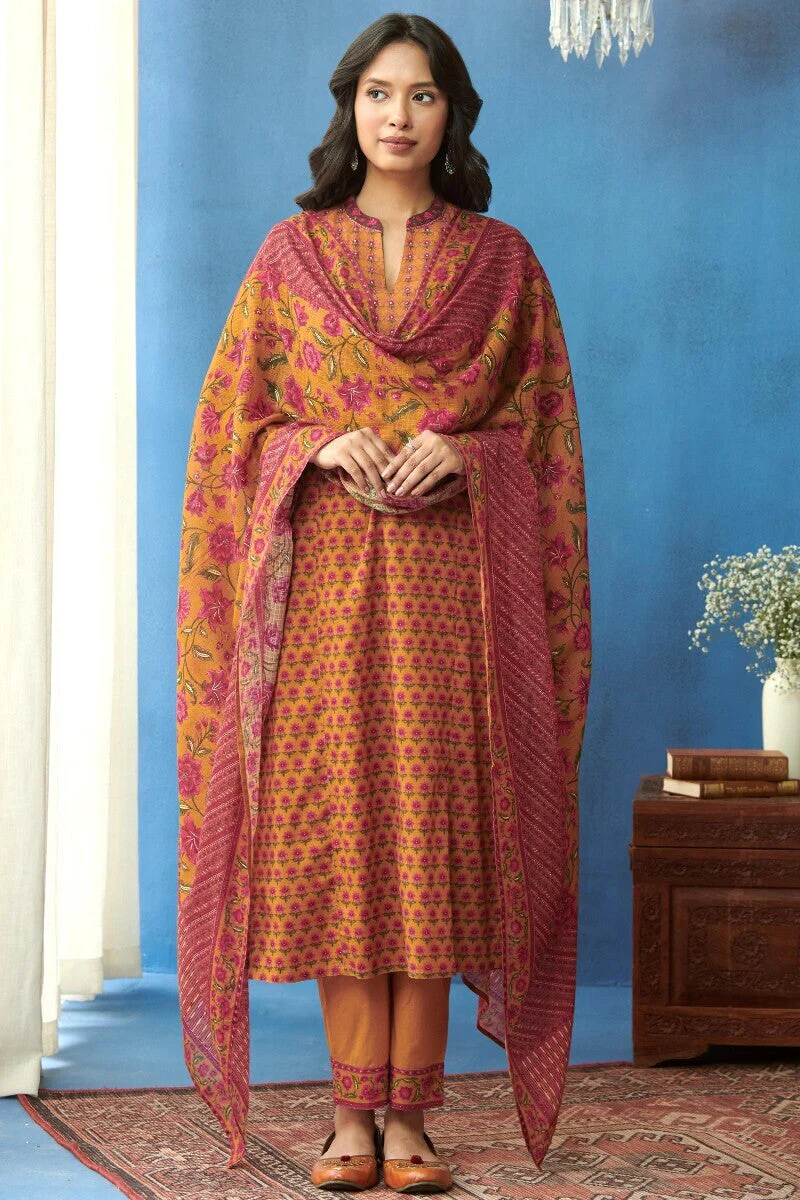 Surplus: Mahnoor Ameera Kurta - Image 4