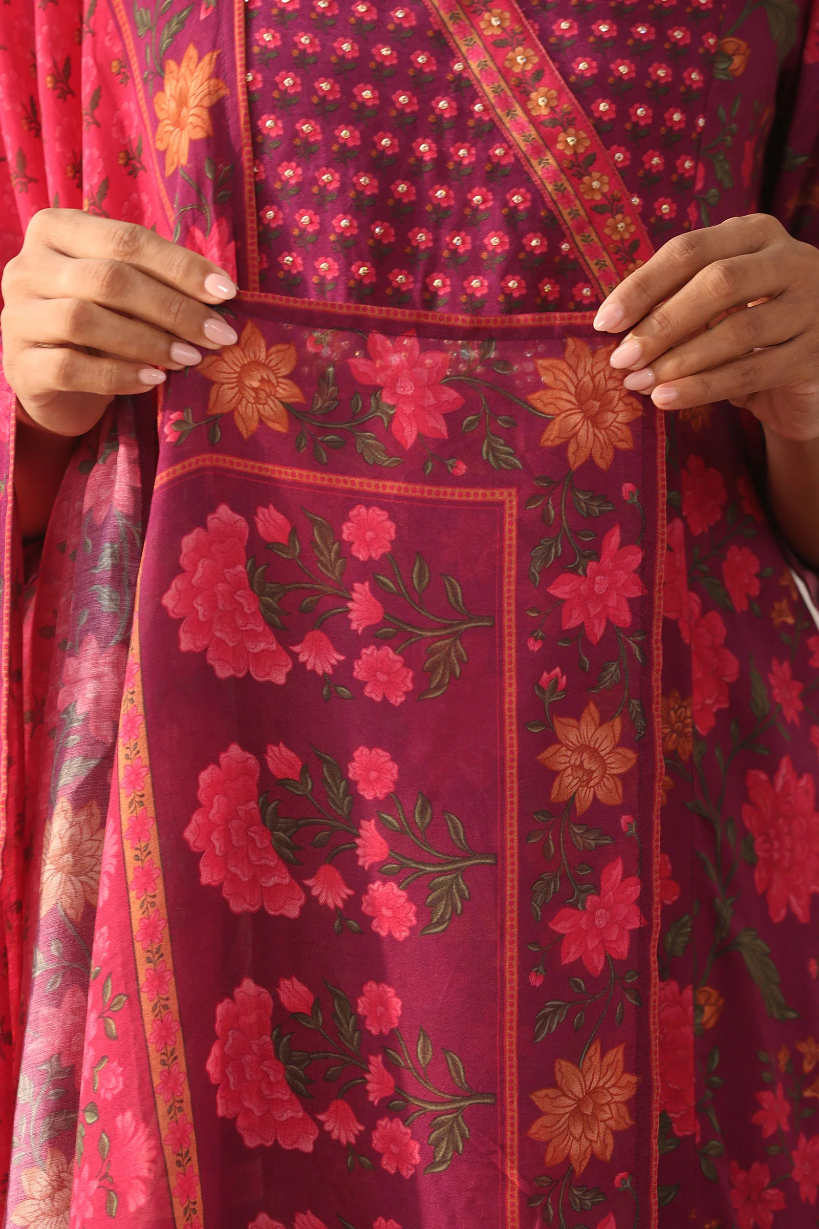 Surplus: Mahnoor Kiara Dupatta - Image 4