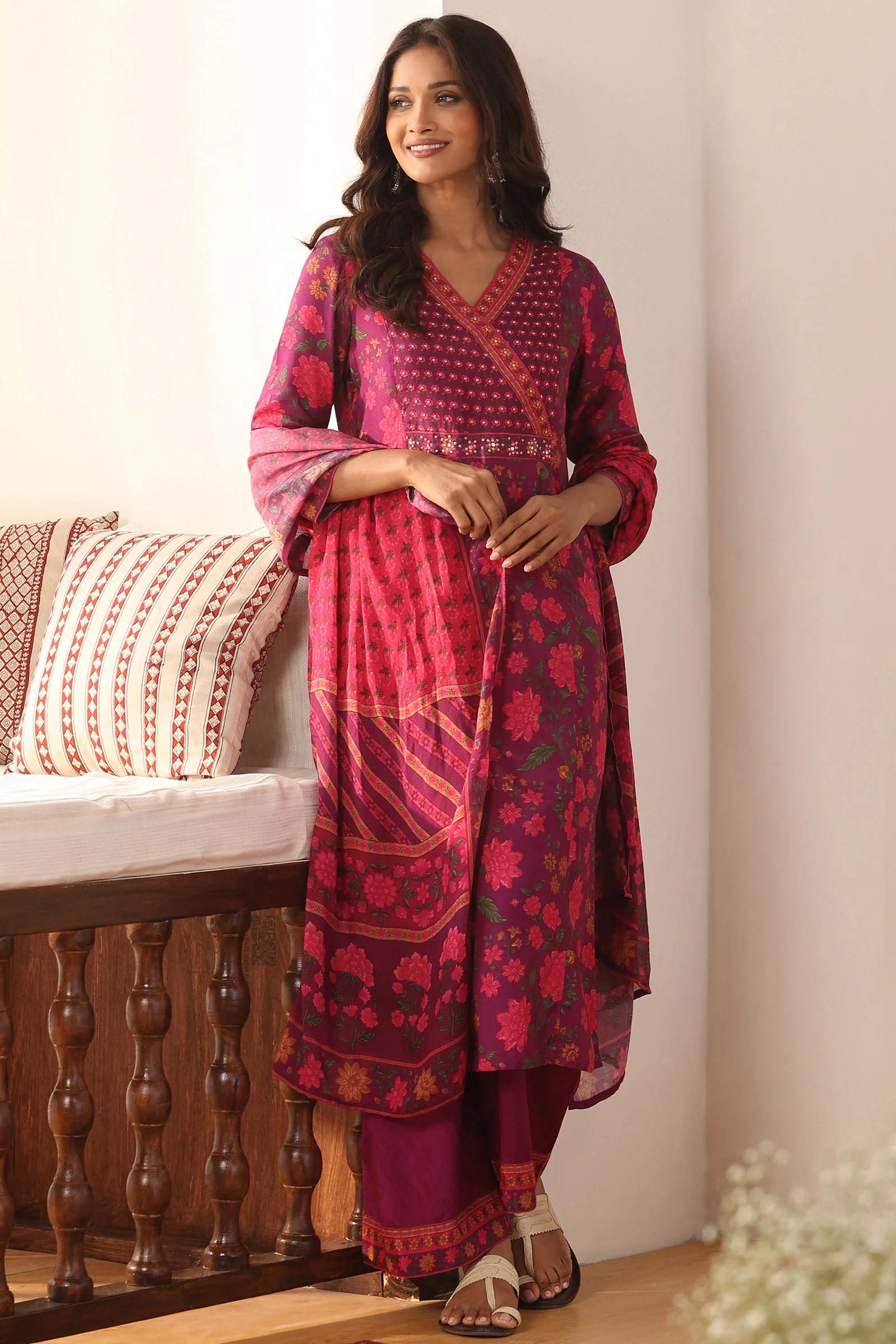 Surplus: Mahnoor Kiara Kurta - Image 6