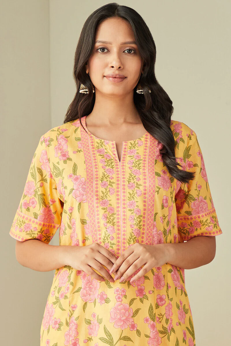 Mahnoor Saira Kaftan