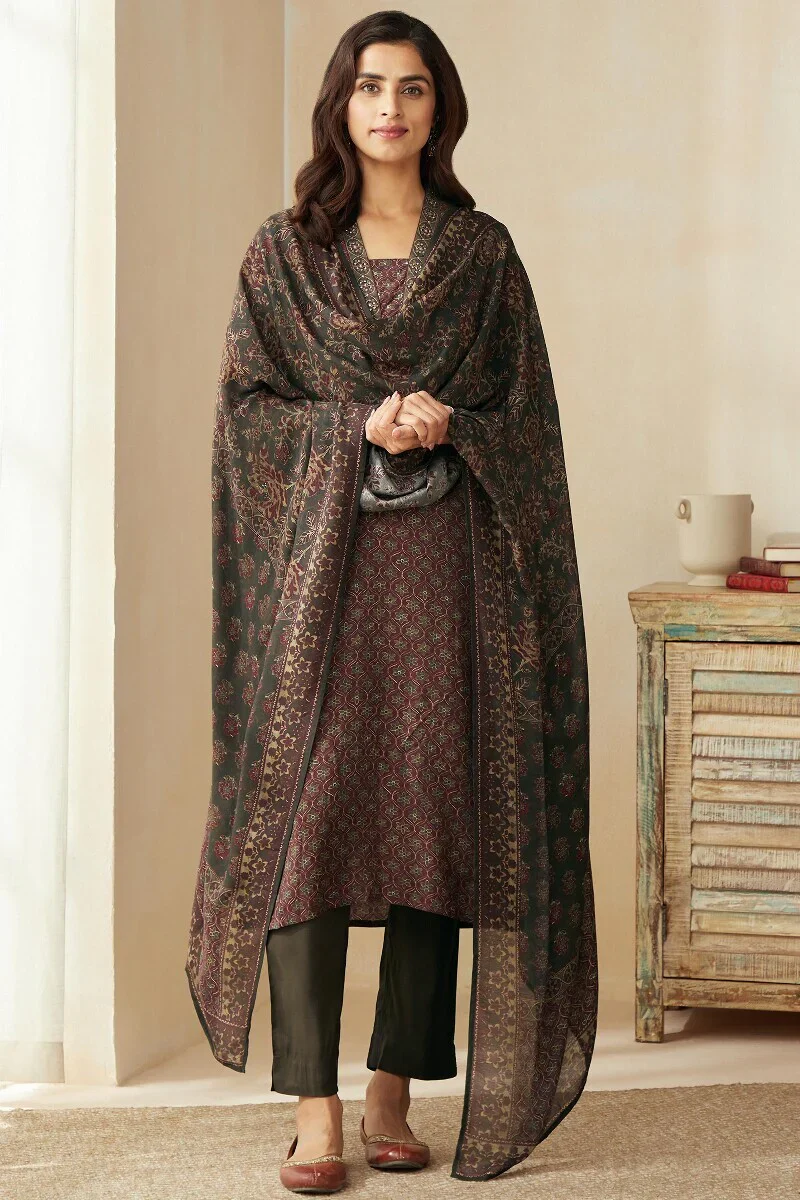 Mahnoor Seerat Narrow Pants - Image 3