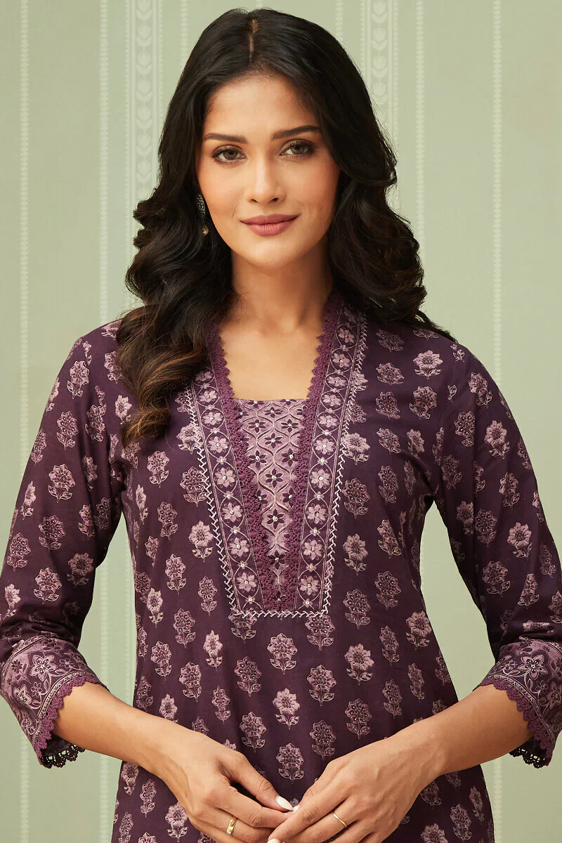 Mahnoor Siya Kurta
