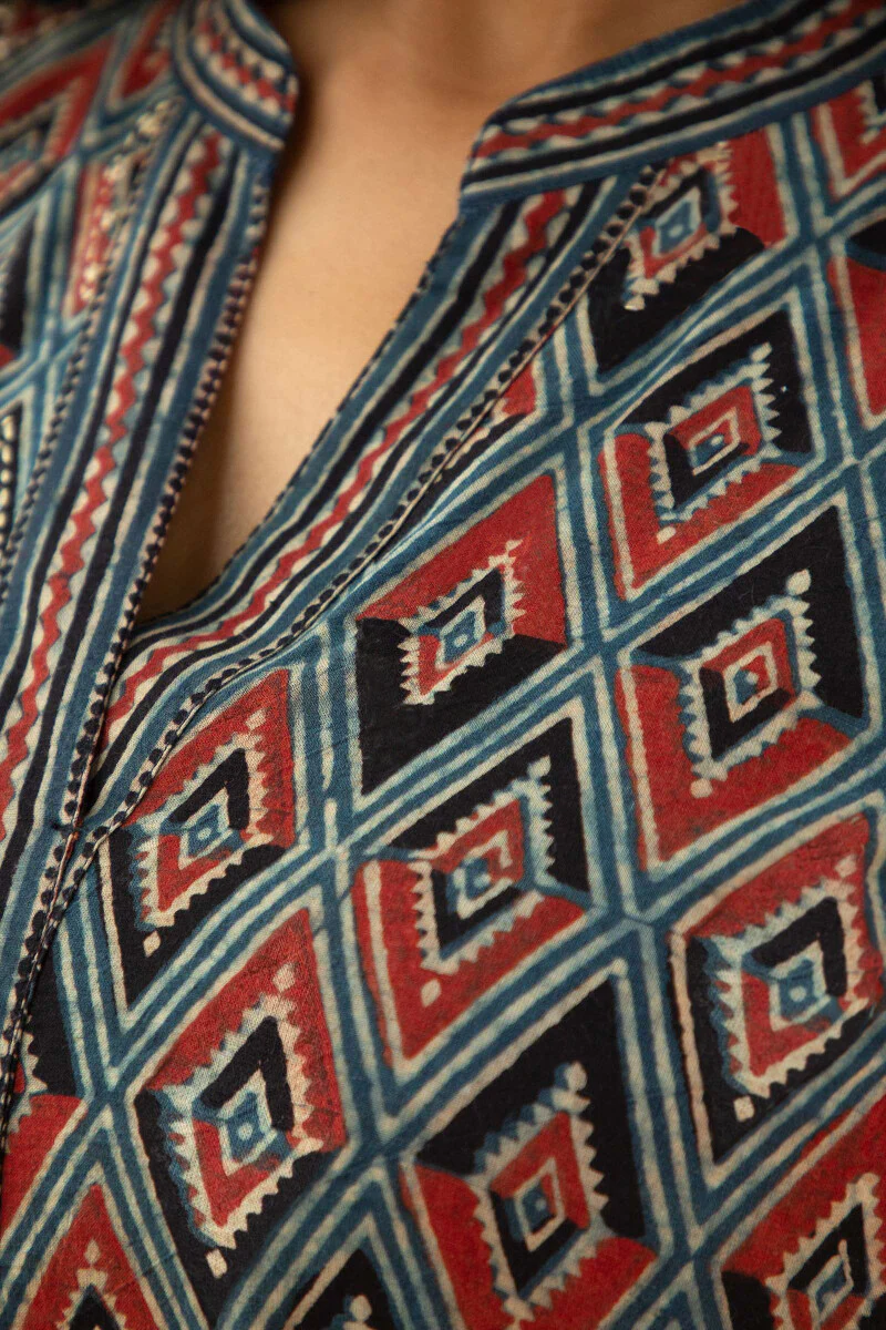 Mahroush Nikhat Ajrak Kurta - Image 2