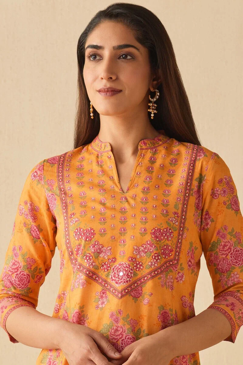 Surplus: Meher Gulbano Kurta - Image 5