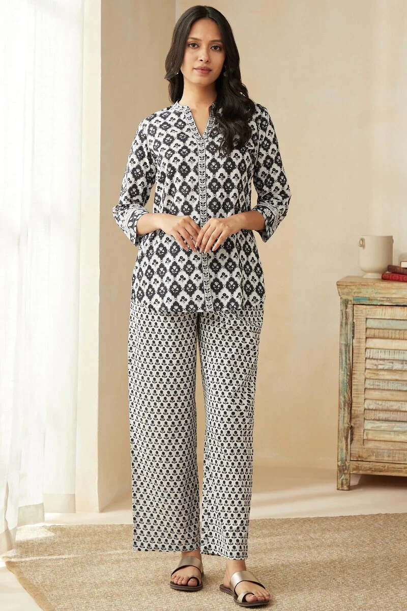 Mehnaz Nida Loungewear Set - Image 3